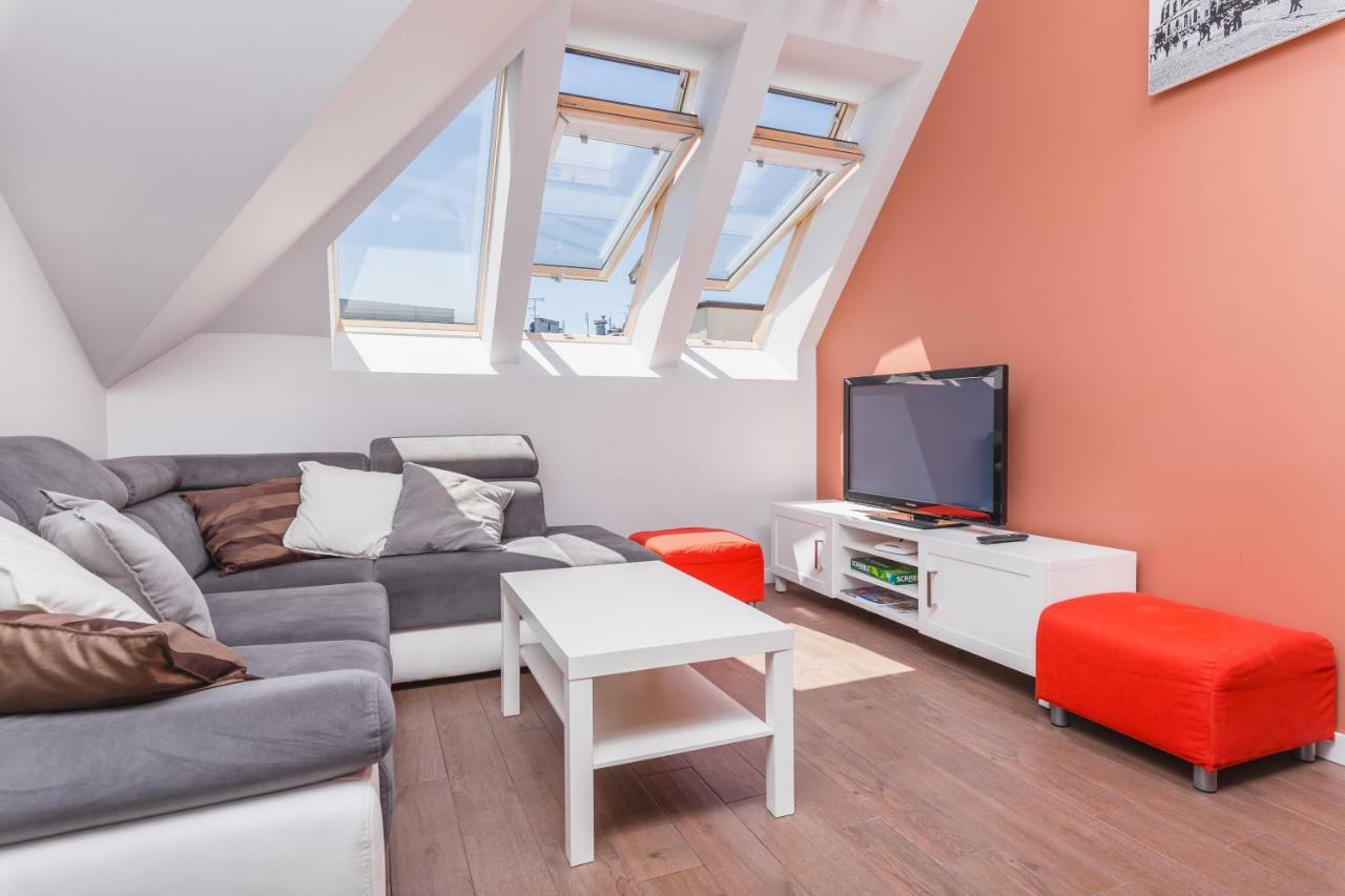 Cheerful Air Conditioned Apartment With Mezzanine And Parking - Old Town Krakow Exterior photo